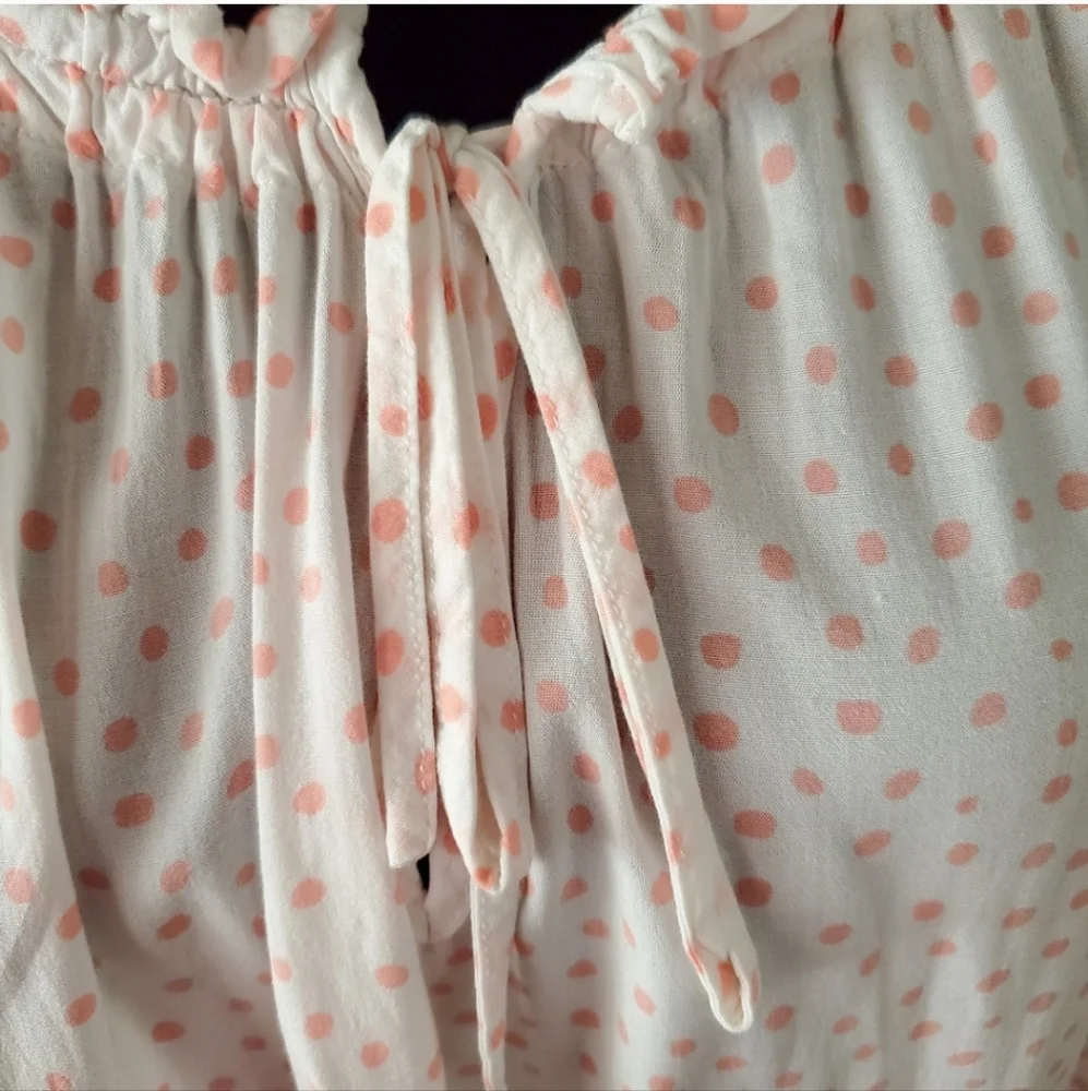 Polka dot elasticized neckline blouse loose flowy fit - Picture 2 of 4